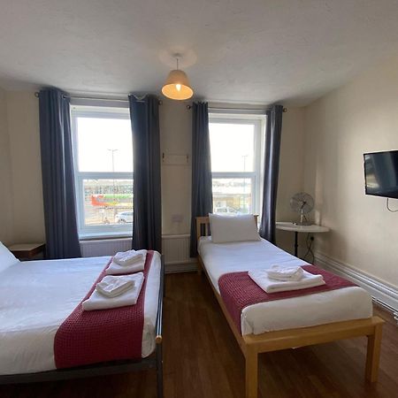 Lady Hamilton Inn Portsmouth Bagian luar foto