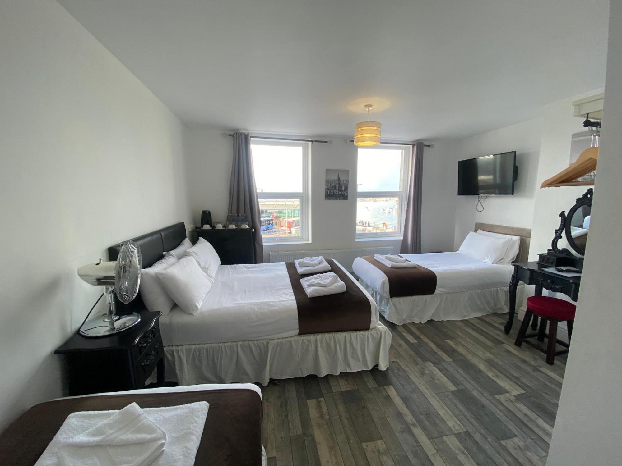 Lady Hamilton Inn Portsmouth Bagian luar foto