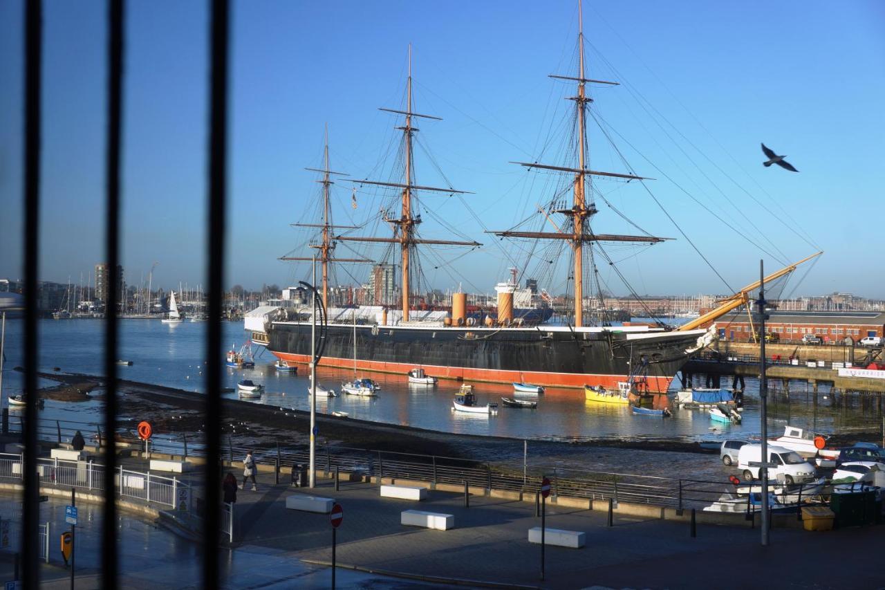 Lady Hamilton Inn Portsmouth Bagian luar foto