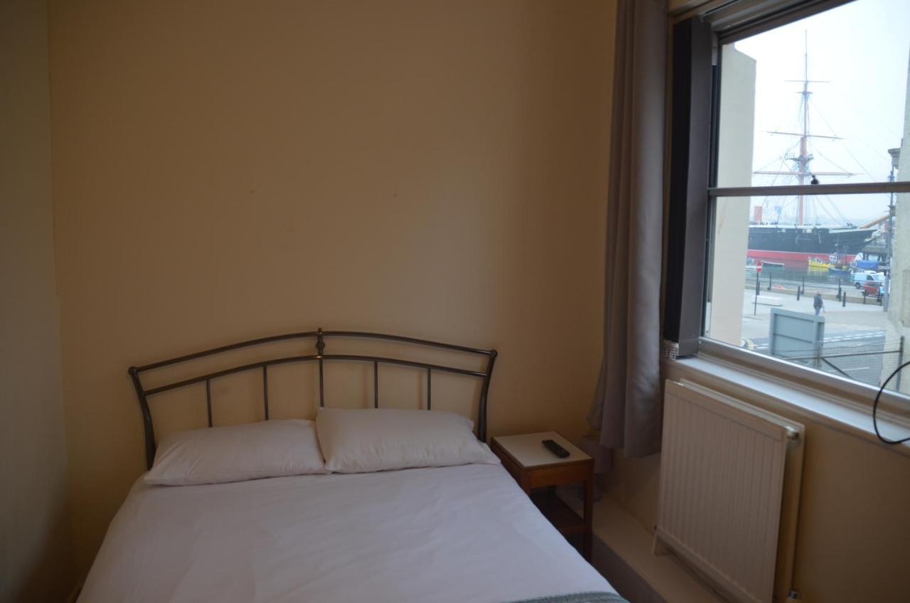 Lady Hamilton Inn Portsmouth Bagian luar foto