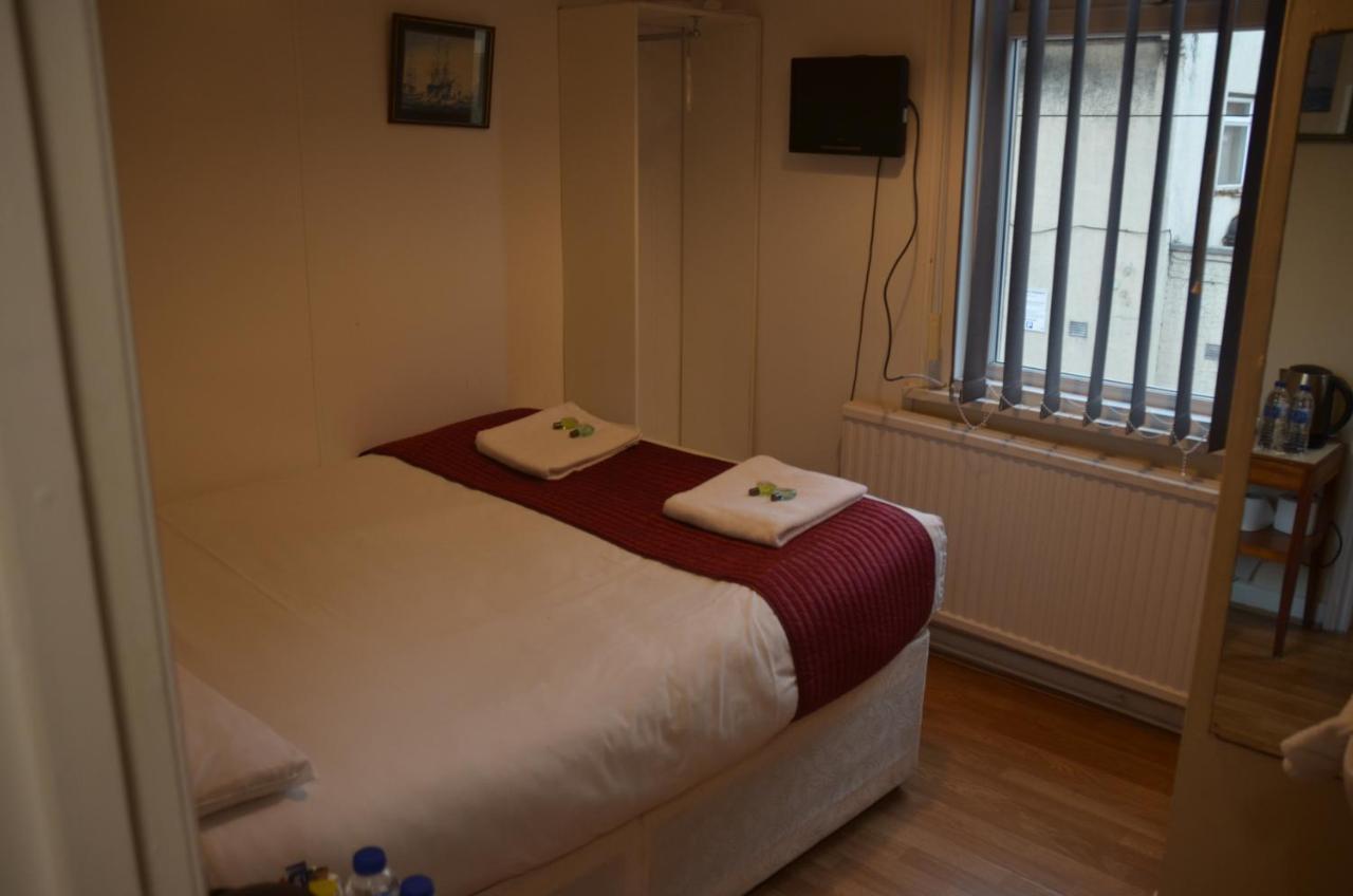 Lady Hamilton Inn Portsmouth Bagian luar foto